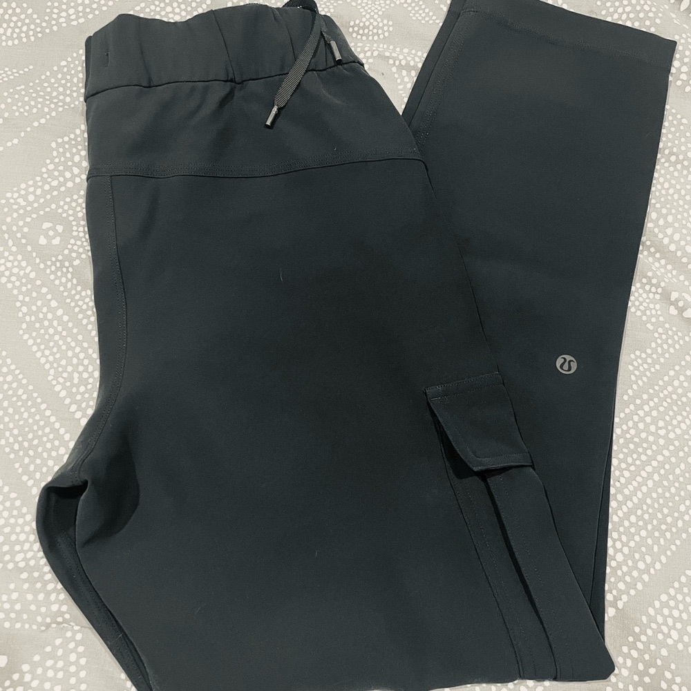 Size 4, Lululemon pants